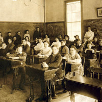 アメリカでは進化論を学ばない！？日米の学校教育の違い6つ